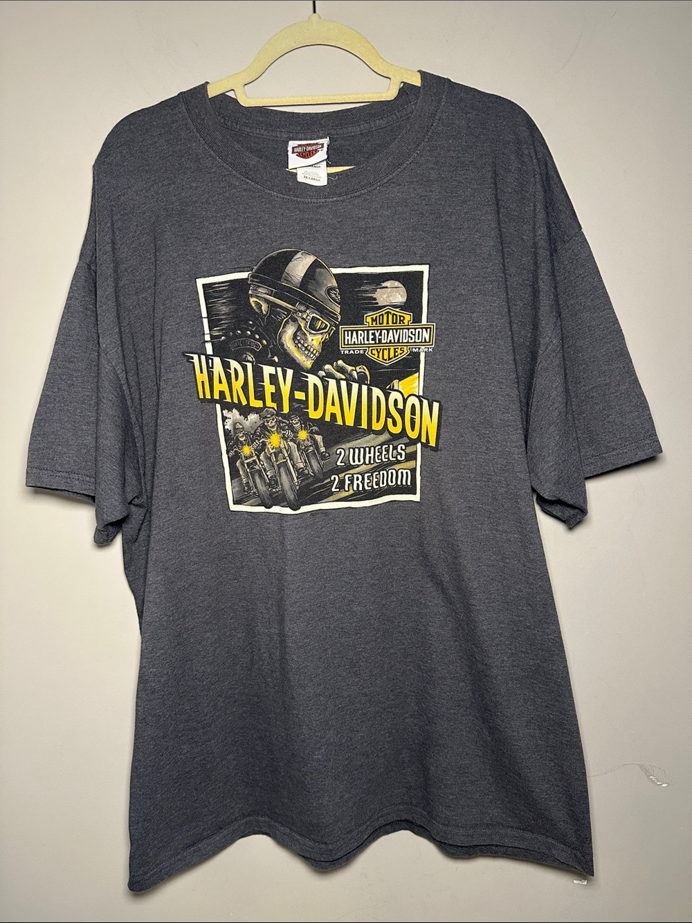 Harley-Davidson 2 wheels 2 freedom skeleton Gray biker tshirt